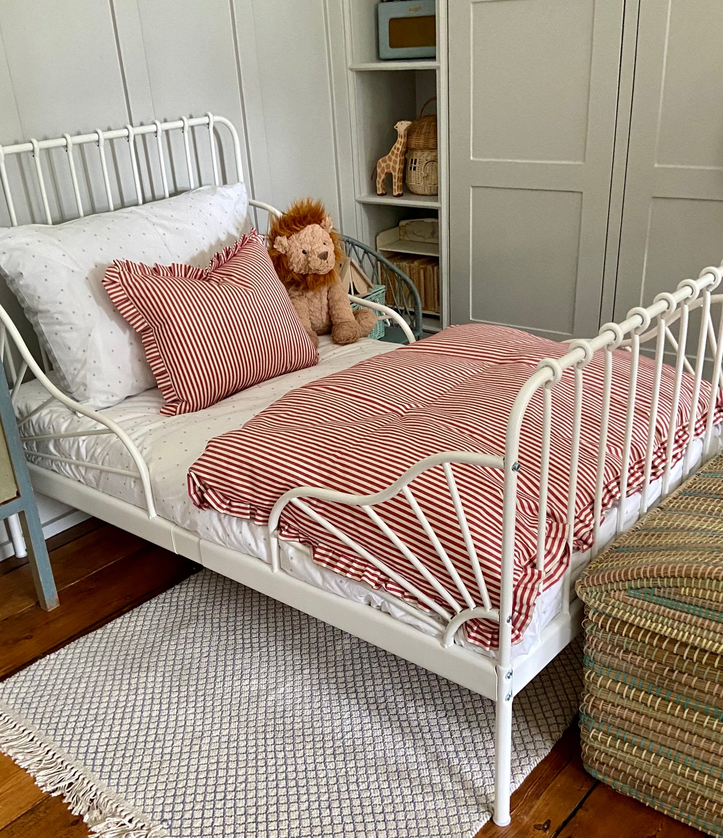 Red Candy Stripe quilt with frill